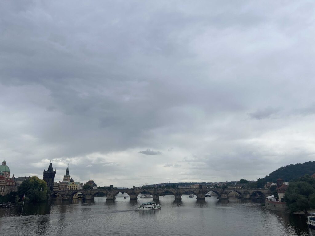 Vaade Mánesův sillalt Prahas