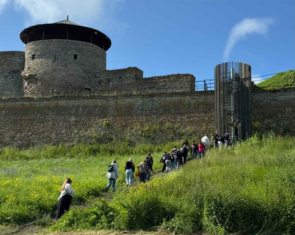 ESTO youth delegates at Narva Castle