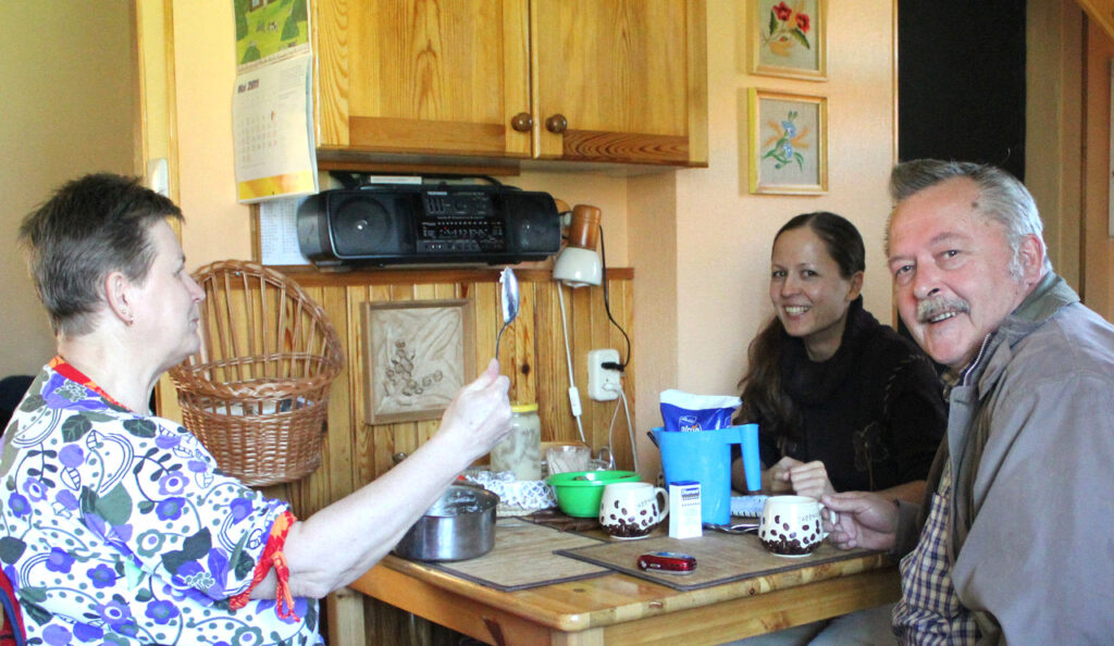 Mähel vanematega. Ema Eha, Kristel ja isa Illar jagavad elamusi. Foto: erakogust.