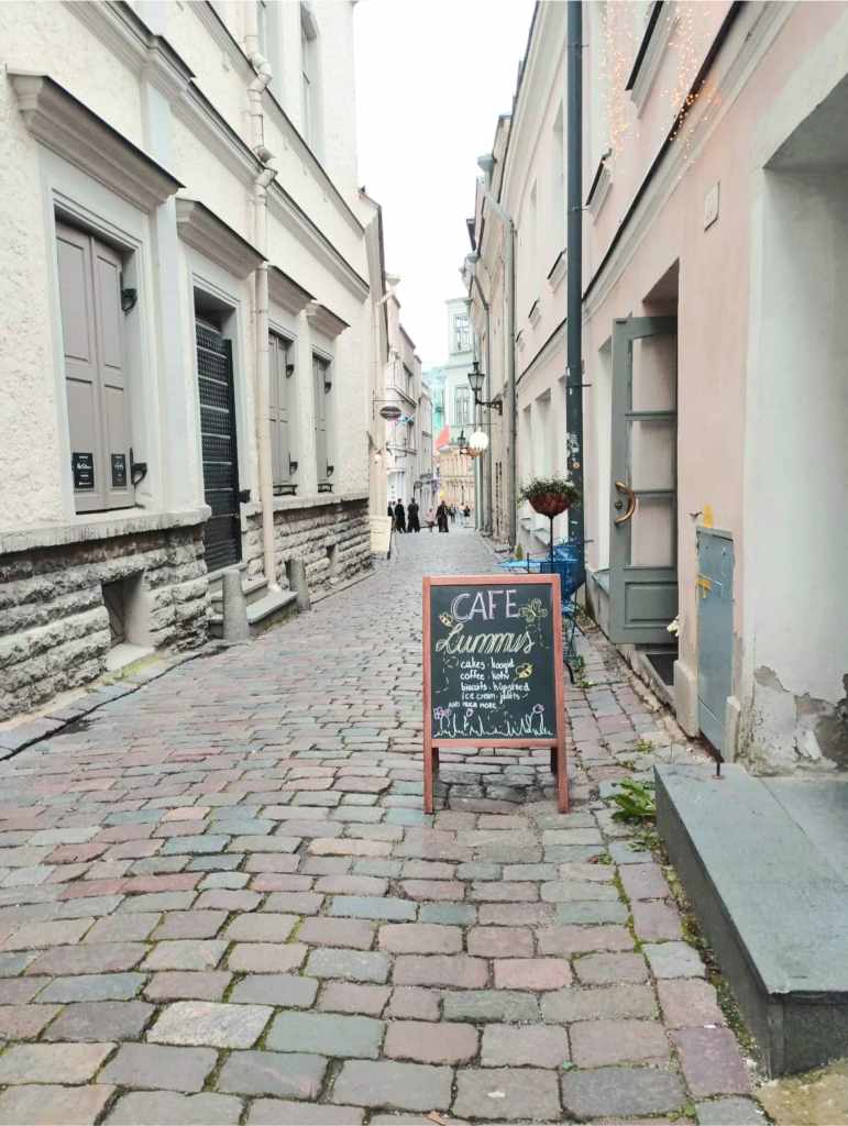 The Café Lummus sign on Müürivahe Street (photo: Jerry Mercury)