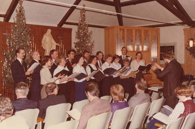 Candlelight Carol Service – Joint Lutheran Choir.