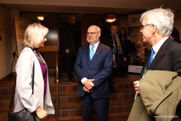 Linda Karuks tervitamas EV President Alar Karist, kui ta külastas Torontot 2022.a. Paremal Eesti suursaadik Ottawas Margus Rava. Foto: Kerly Ilves