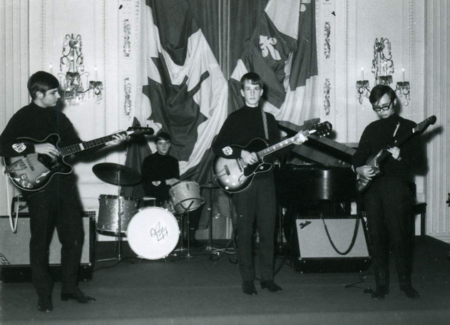 The Rolling Estonians.