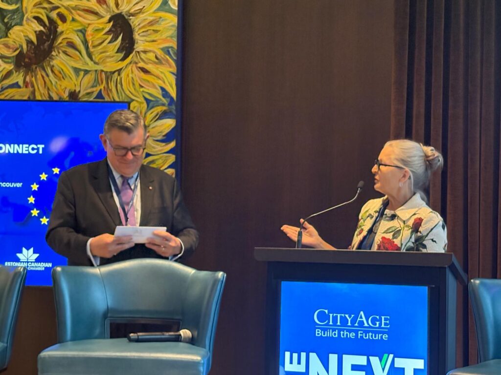 Celso Boscariol and Ellen Valter discussing CETA