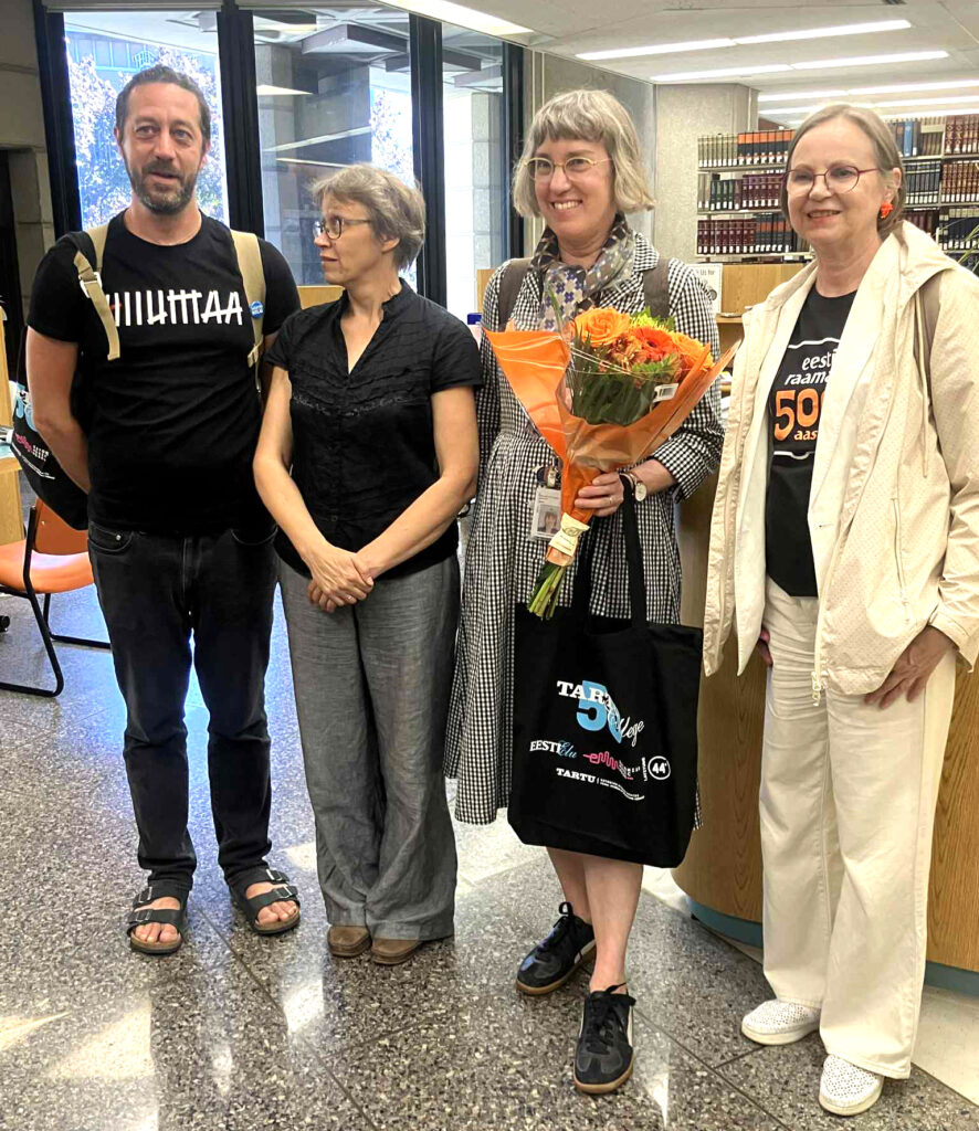 Näituse avamine Robarts raamatukogus. Adam Cullen, Kadri Tüür, Ksenya Kiebuzinski ja Piret Noorhani. Foto: Riina Kindlam