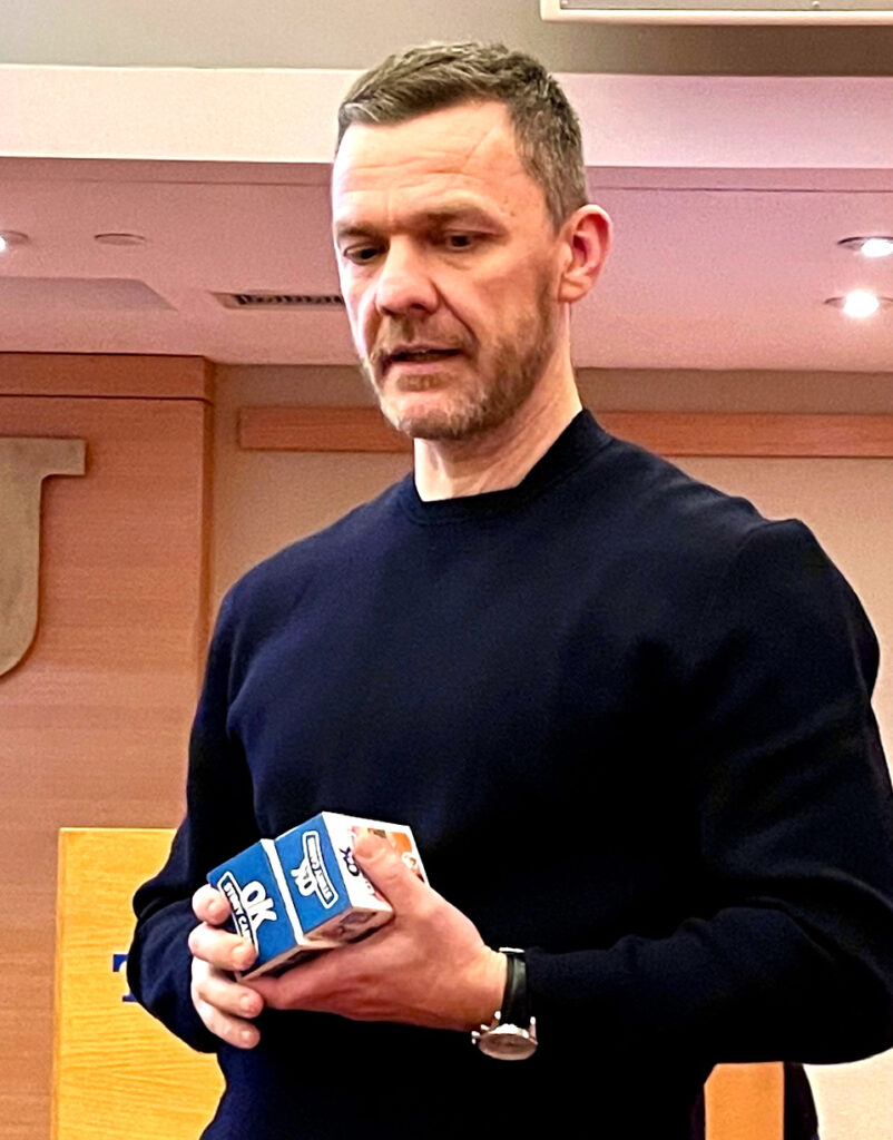 Aleksei Razin tutvustas õppimist toetavaid mänge. Foto: Lea Kreinin