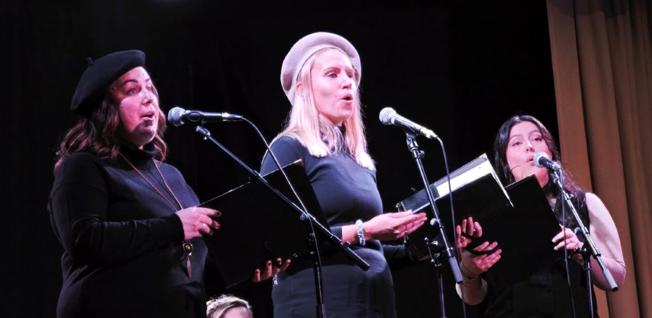 Solistid Alexandra Wilbiks, Elli Kipper ja Carmen Kehmann.