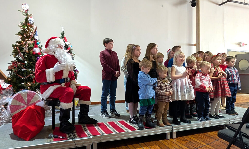 Lapsed esinemas. Foto: Kairi West