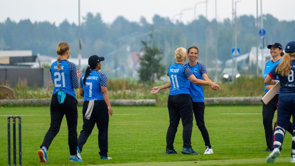 Estonian Women’s National Cricket Team playing cricket at Tiskre. Photo- Medha Gooch.