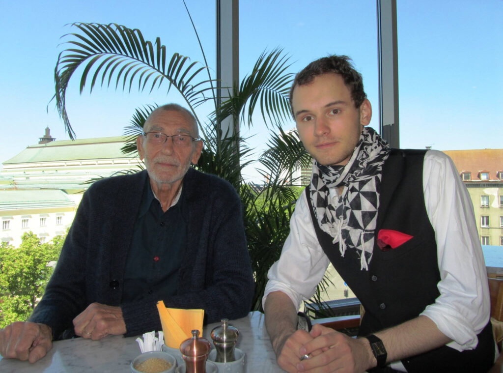 Veljo Tormis and Jonas at lunch in Tallinn in 2012 (photo by Eve Tarm)